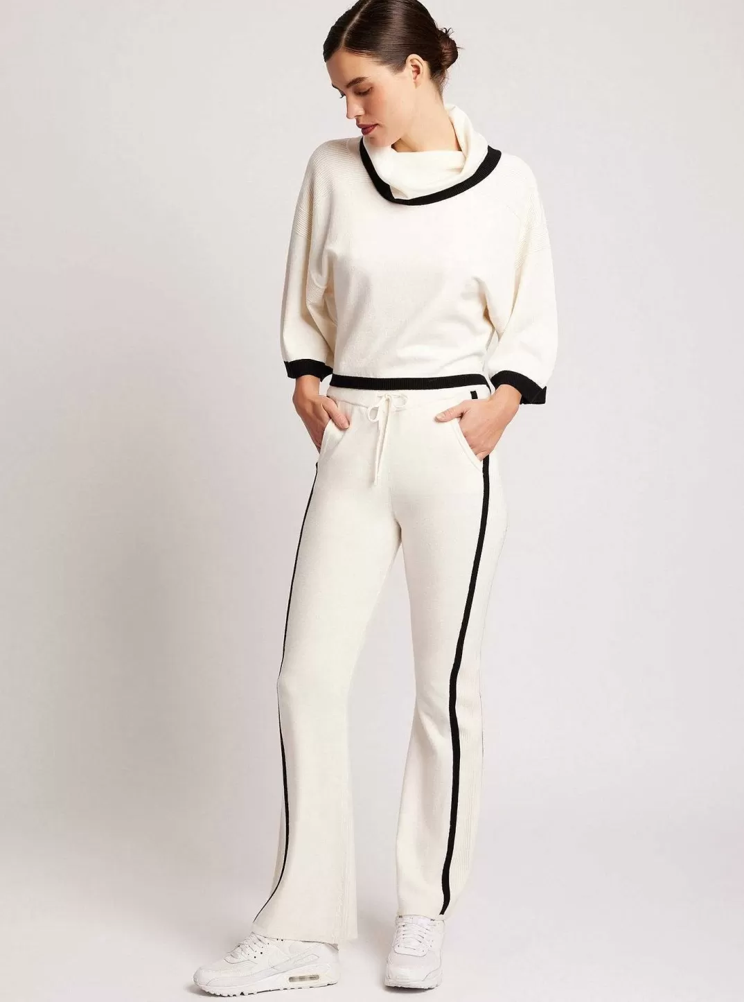 Blanc Noir Pull A Col Benitier Portola^Femmes Hauts