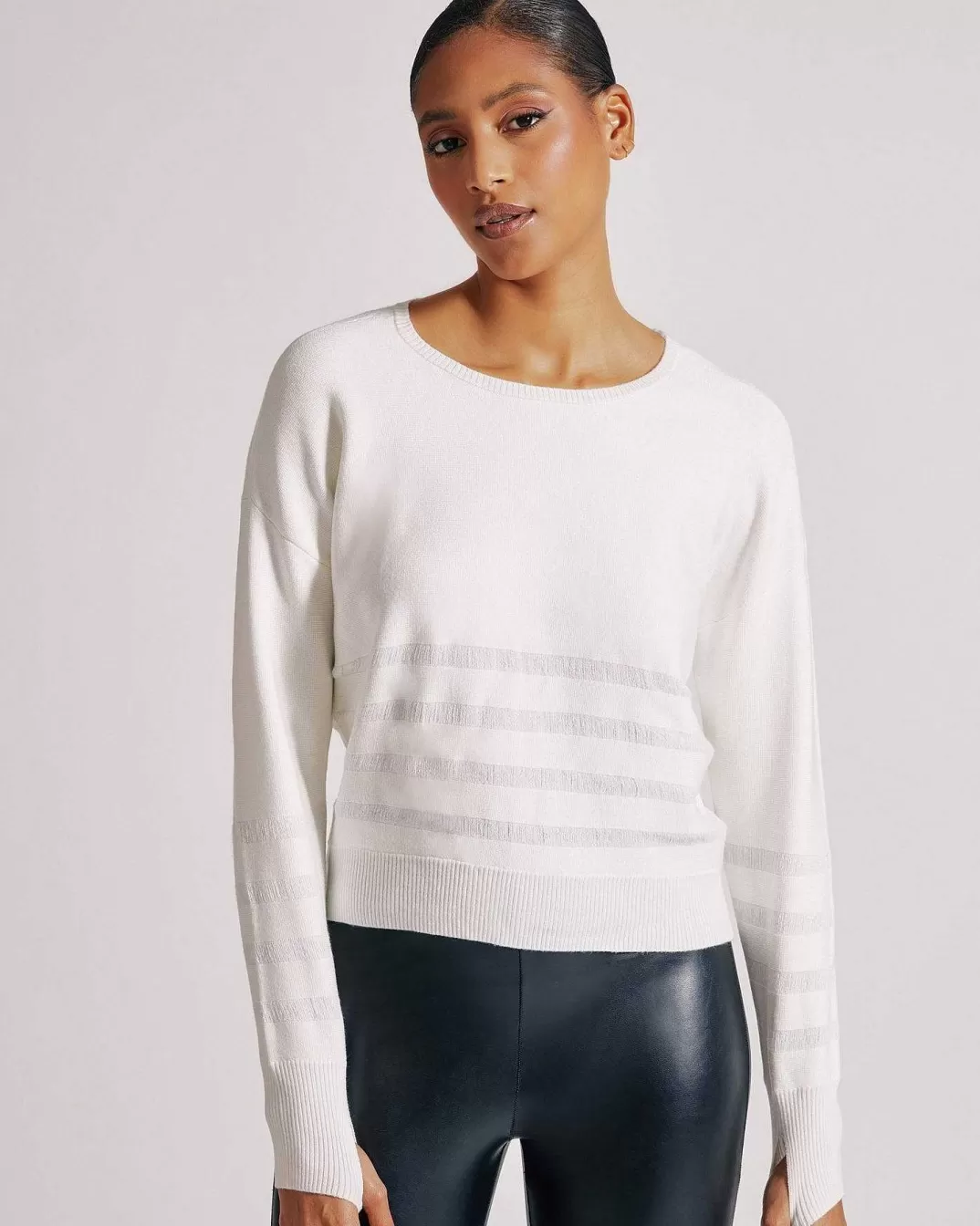 Blanc Noir Pull Liminal^Femmes Hauts